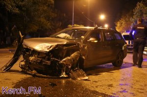 После ДТП с такси в Керчи, где пострадала 7-летняя девочка, умер травмированный таксист