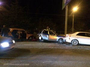 В аварии с полицейской машиной в Керчи есть погибшие – подробности