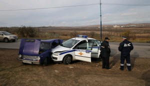 В Керчи машина полиции протаранила ВАЗ, есть пострадавшие