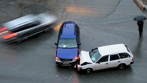 В Ялте иномарка на «зебре» сбила трех пешеходов и младенца, и протаранила Opel