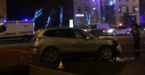 В ДТП на Земляном валу в Москве один человек погиб и четверо пострадали