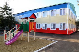 Аксенов предложил перестать брать деньги с родителей за содержание их детей в детских садах