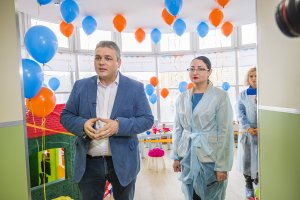 Две игровые комнаты открыли в московской клинике для маленьких пациентов с тяжелыми болезнями
