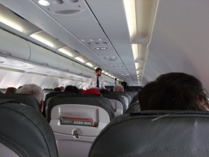 Пассажиры повылетали из кресел во время авиарейса Амстердам – Гонконг