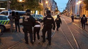 В Германии футбольные фанаты подрались с полицией