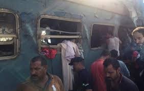 Во время осмотра тел погибших в столкновении поездов в Египте умер чиновник
