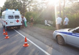 На крымской трассе столкнулась иномарка и “ВАЗ” – погибла женщина, пострада ...
