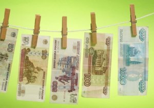 В Севастополе полицейские задержали парочку по подозрению в отмывании денег