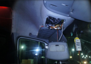 Крымские пограничники задержали микроавтобус с контрабандной косметикой в тайнике