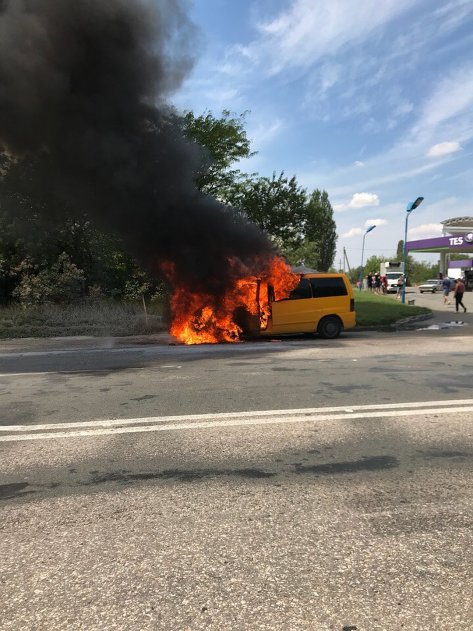 В районе Симферополя в Крыму горел автобус