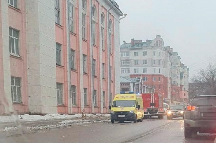 В Иваново обрушилась стена здания. Погибла женщина