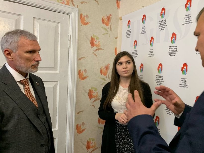 Депутат ГД Алексей Журавлёв: псковскому детскому фонду необходимо помочь