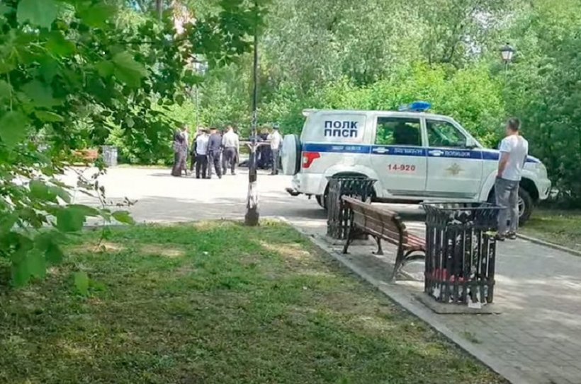 Вооруженный ножом мужчина смертельно ранил несколько людей в Екатеринбурге 