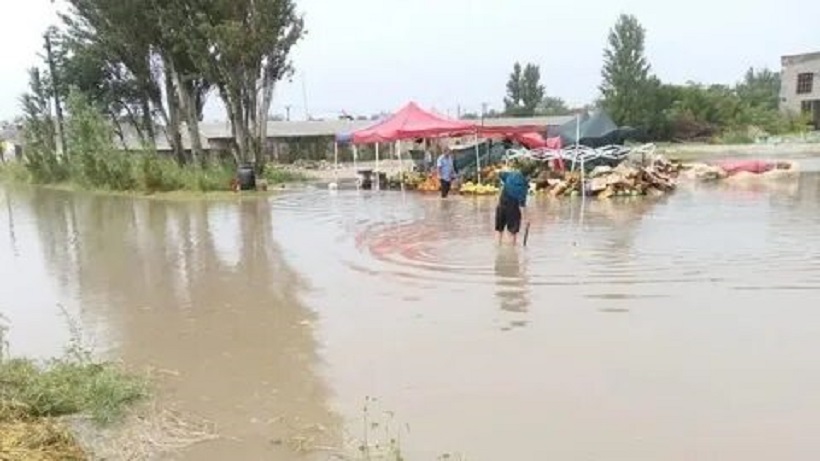 Жители Керчи готовятся к массовой эвакуации из-за непогоды  