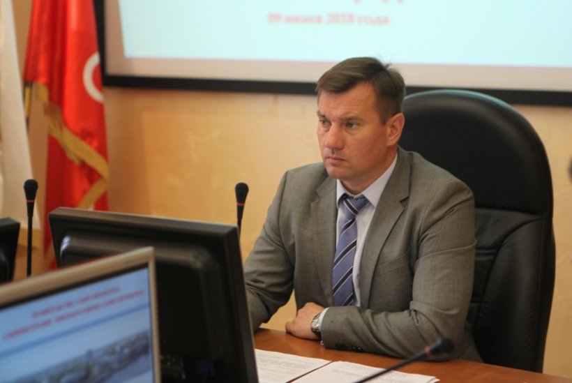 Гульчук обеспечил чиновников бесплатными газетами за 237 тысяч рублей
