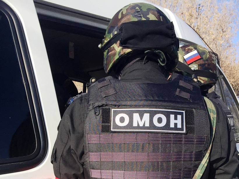 Петербургский ОМОН произвел задержание по факту обысков в «Военмехе»