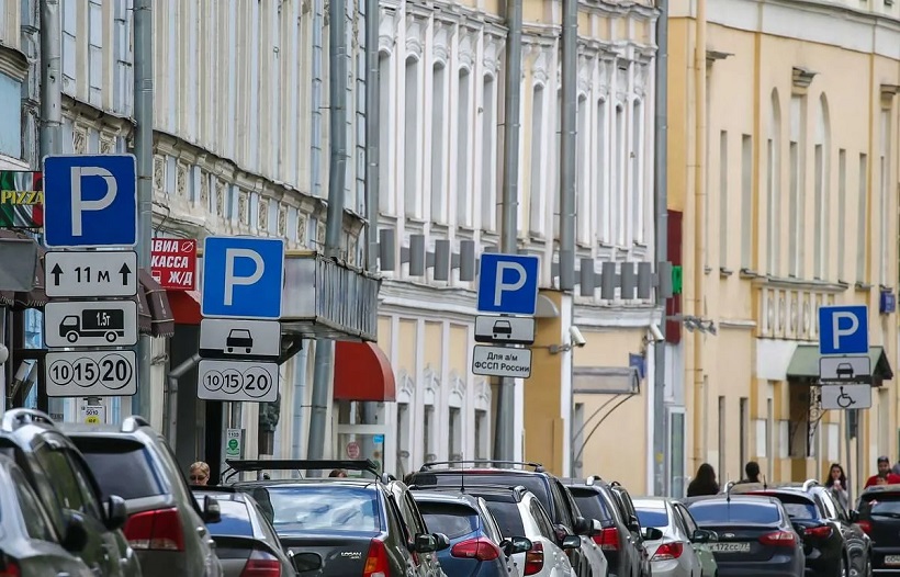 В Москве изменят цены на парковках