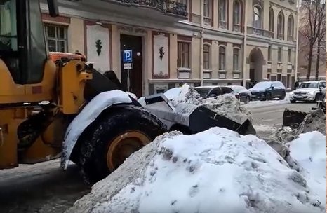 Нерациональные действия Смольного стали причиной очередного транспортного коллапса в Петербурге
