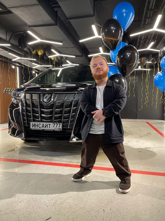 Резидент Insight People Алексей Савко добился своей цели и купил дорогое авто
