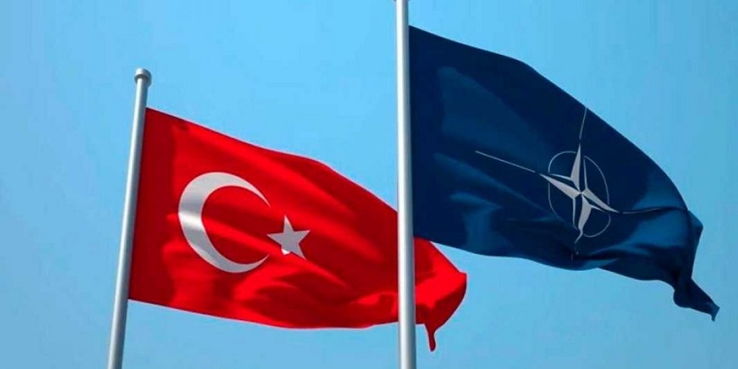 Из Турции намекнули на бесполезность НАТО и желание покинуть альянс