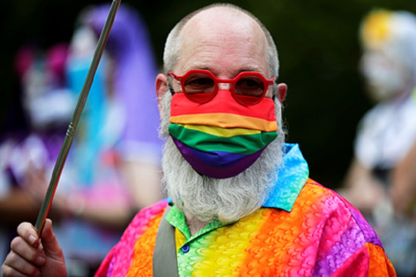 Российским геям запретили массовое участие в параде в Польше