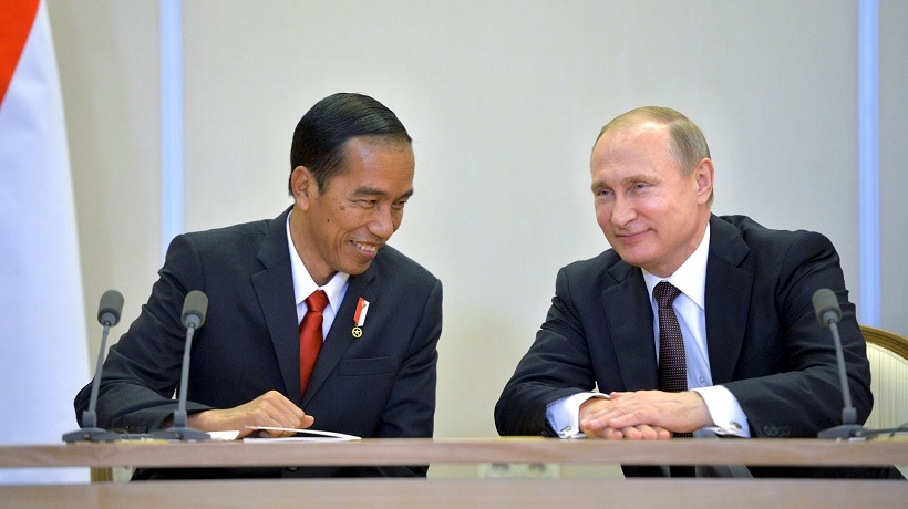 Зеленский передал послание Путину через президента Индонезии
