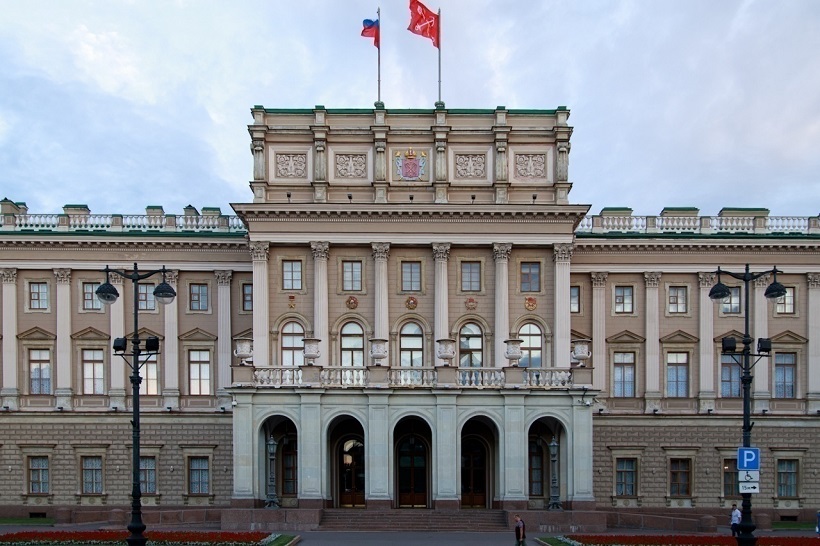 Бюджетные средства на капремонт петербургских фонтанов могут «осесть» в карманах чиновников Смольного