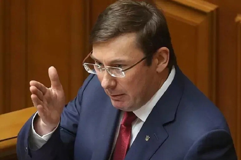 Экс-генпрокурор требует максимальную мобилизацию украинцев