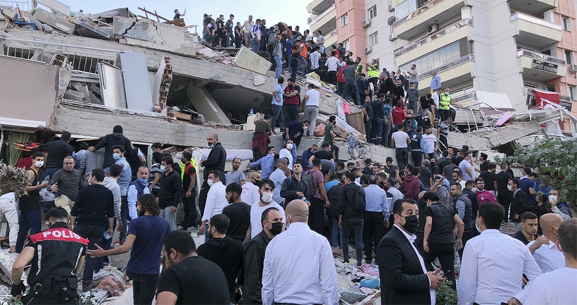 Землетрясение в Турции: тысячи пострадавших и сотни погибших