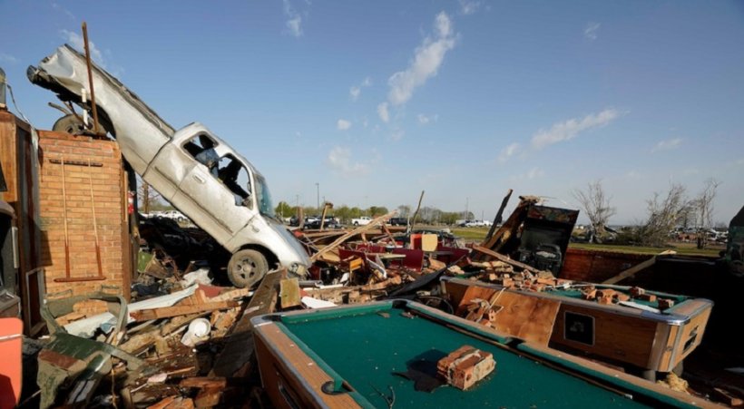 Десятки торнадо разрушили штат Миссисипи