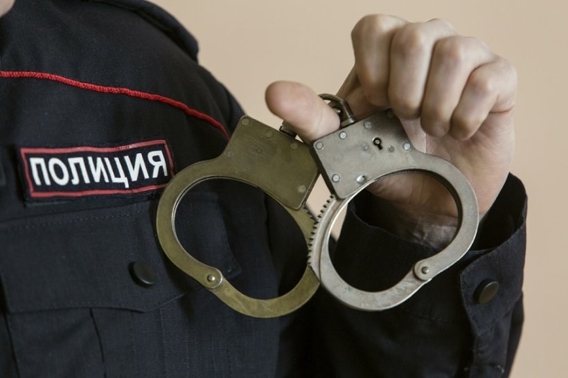 24 полицейских арестованы за участие в ОПГ и взятки