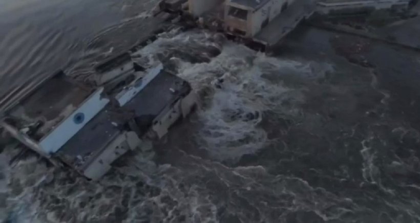 Мощная вода снесла Каховскую ГЭС. Видео от очевидца о последствиях затоплен ...