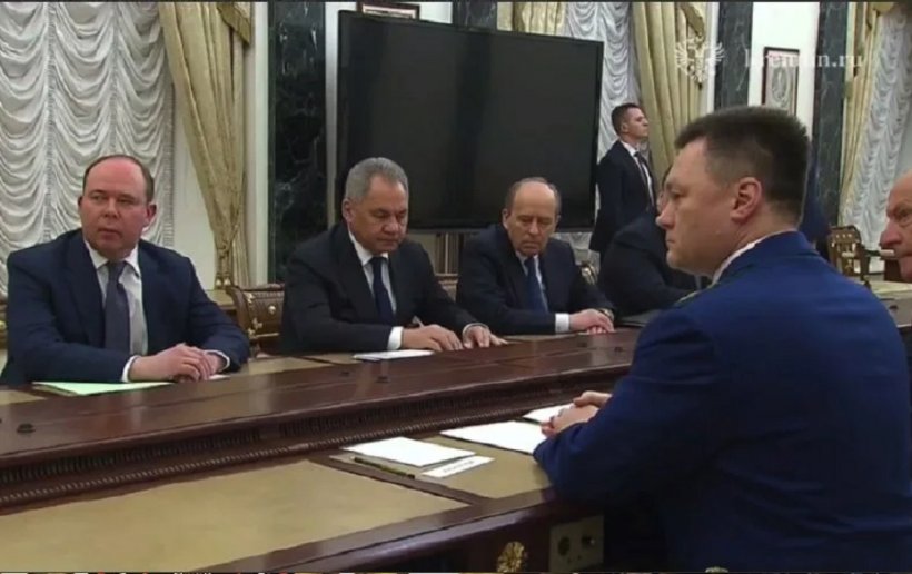 Шойгу поучаствовал в ночном совещании Путина