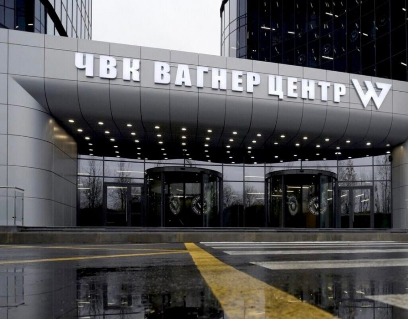 Как проходили обыски в «ЧВК Вагнер Центре» в Санкт-Петербурге