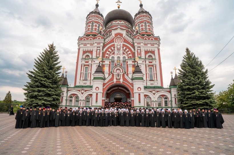 Запретили Украинскую православную церковь и совесть: Верховная Рада приняла закон по УПЦ
