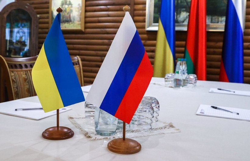 Россия и Украина ведут тайные переговоры. О чем говорят за закрытыми дверям ...