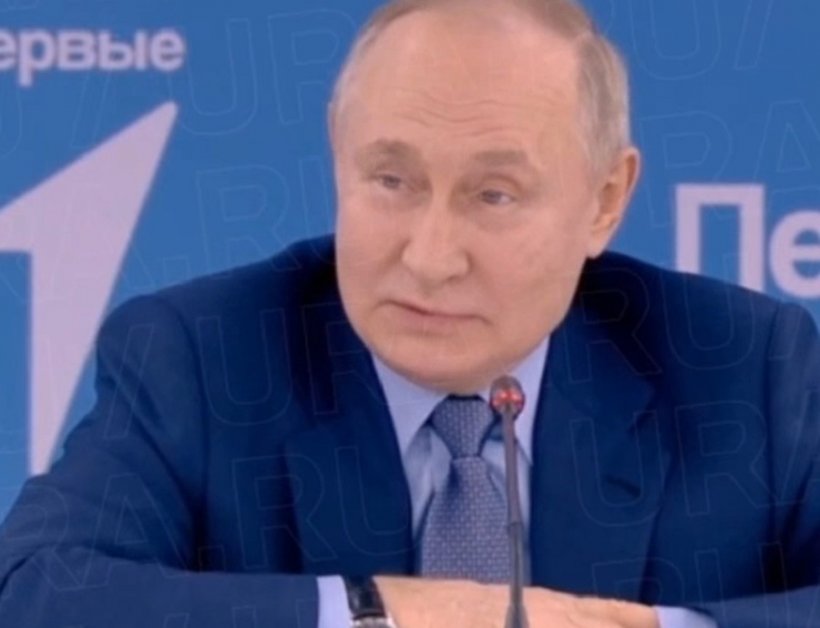 Путин вспомнил детство: «Мама поставила меня в угол, но потом начала целовать»