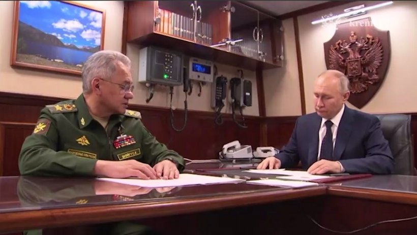 Шойгу подтвердил Путину полное взятие Марьинки под контроль российской арми ...