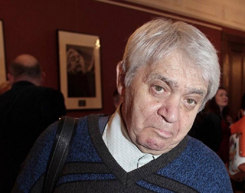 90-летнего сценариста Александра Гельмана сбила машина на Тверском бульваре в Москве