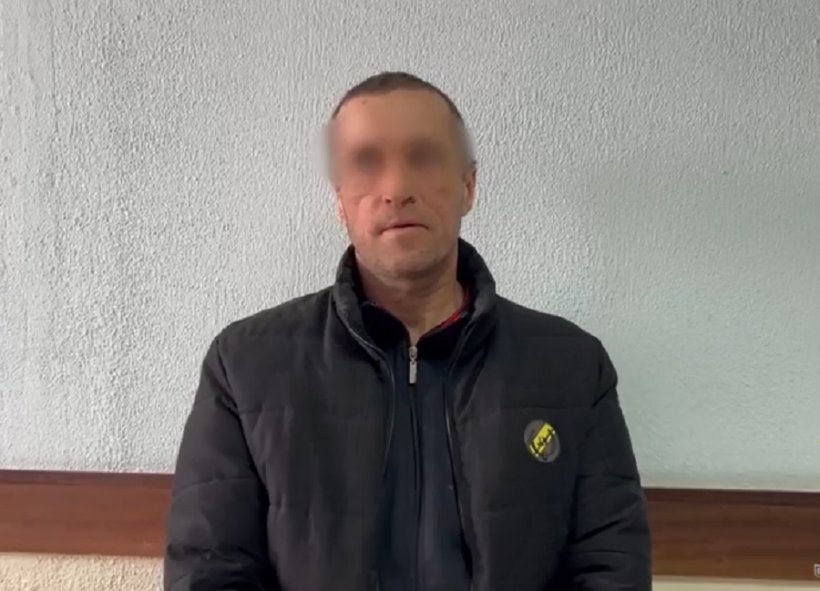 По указанию мошенников житель подмосковного Чехова ограбил местную АЗС в режиме онлайн – снимал видео для кураторов на телефон
