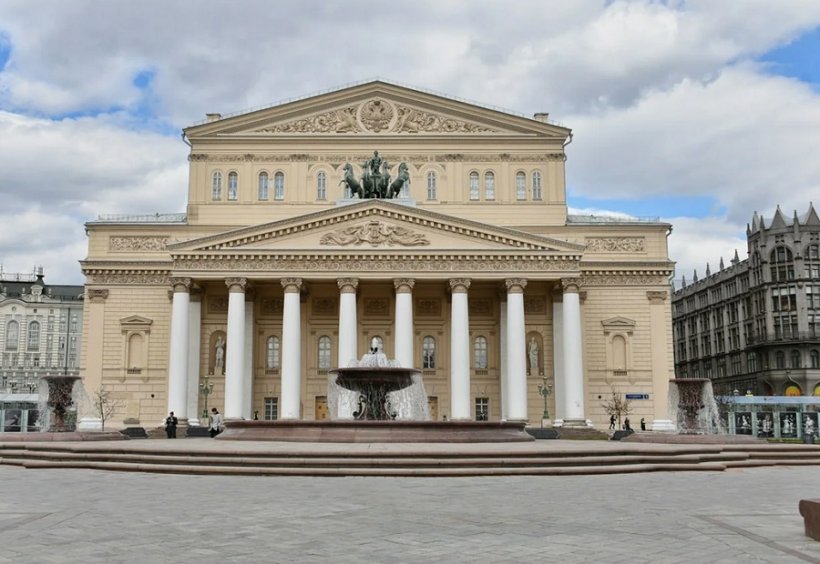 Уборщица Большого театра взяла 2 миллиона в кредит для мошенников от имени директора Валерия Гергиева