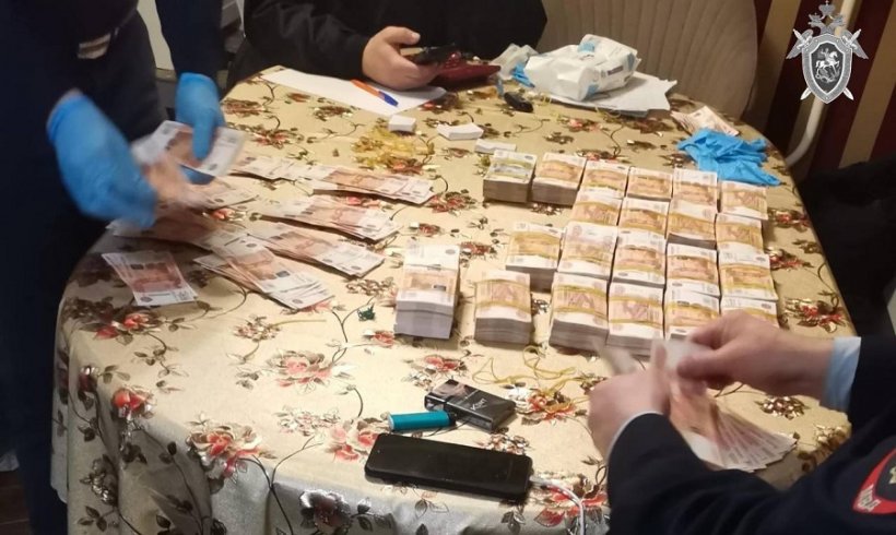В квартире азербайджанца Шахина Аббасова, убившего россиянина из-за замечания о парковке, нашли миллионы. Объявлен розыск