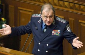 В Крыму огласили выходной, Могилев идет на беседу с террористами