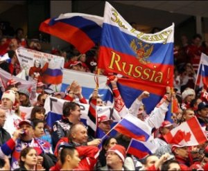 Российские хоккеисты-победители прибыли на Родину