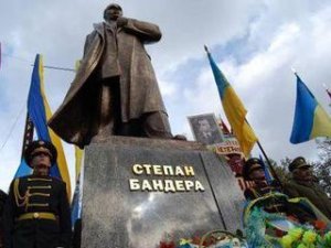 Олег Ляшко: "Памятнику Бандере в Киеве - быть!"