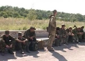Вторая группа украинских военнослужащих из 192 человек вернулась на родину