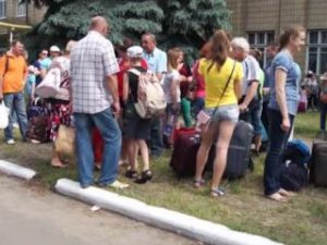 Киевские власти призывают жителей Донбасса покинуть свои дома