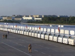 Первые четыре машины российской гуманитарной помощи проходят таможню