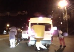 Лунтик и Спанч Боб на пару с Микки Маусом напали на водителя в Челябинске – видео