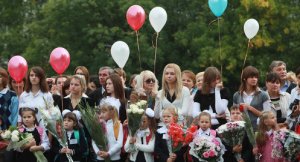 Школьники Новороссии наконец-то отправились в школу